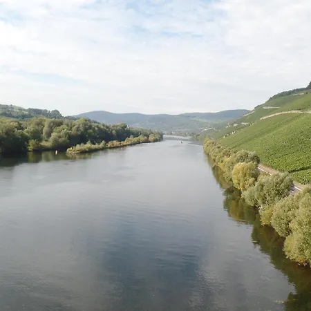 Auf Der Olk Mit Roepertsmuehle * Veldenz