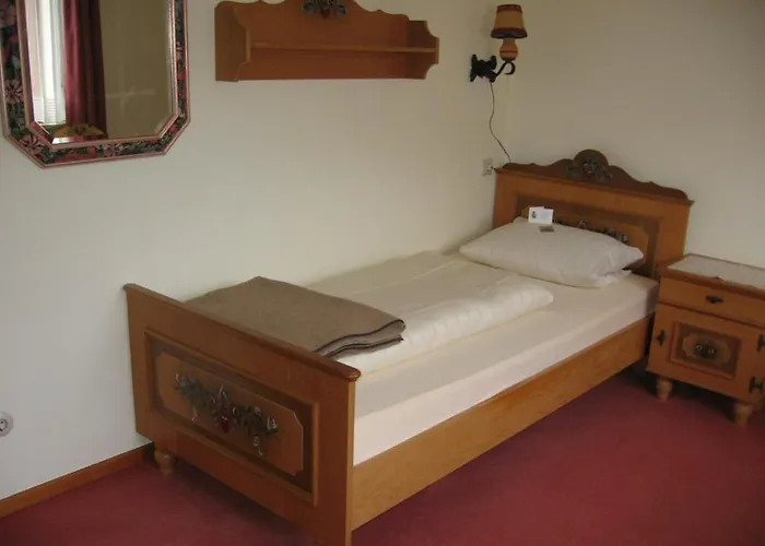 Auf Der Olk Mit Roepertsmuehle 3* Veldenz